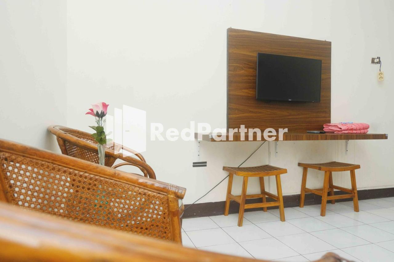 Hotel Transit 1 Makassar Redpartner Exterior foto