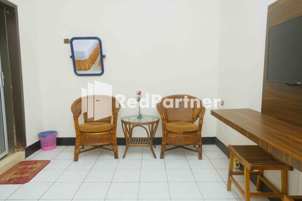 Hotel Transit 1 Makassar Redpartner Exterior foto