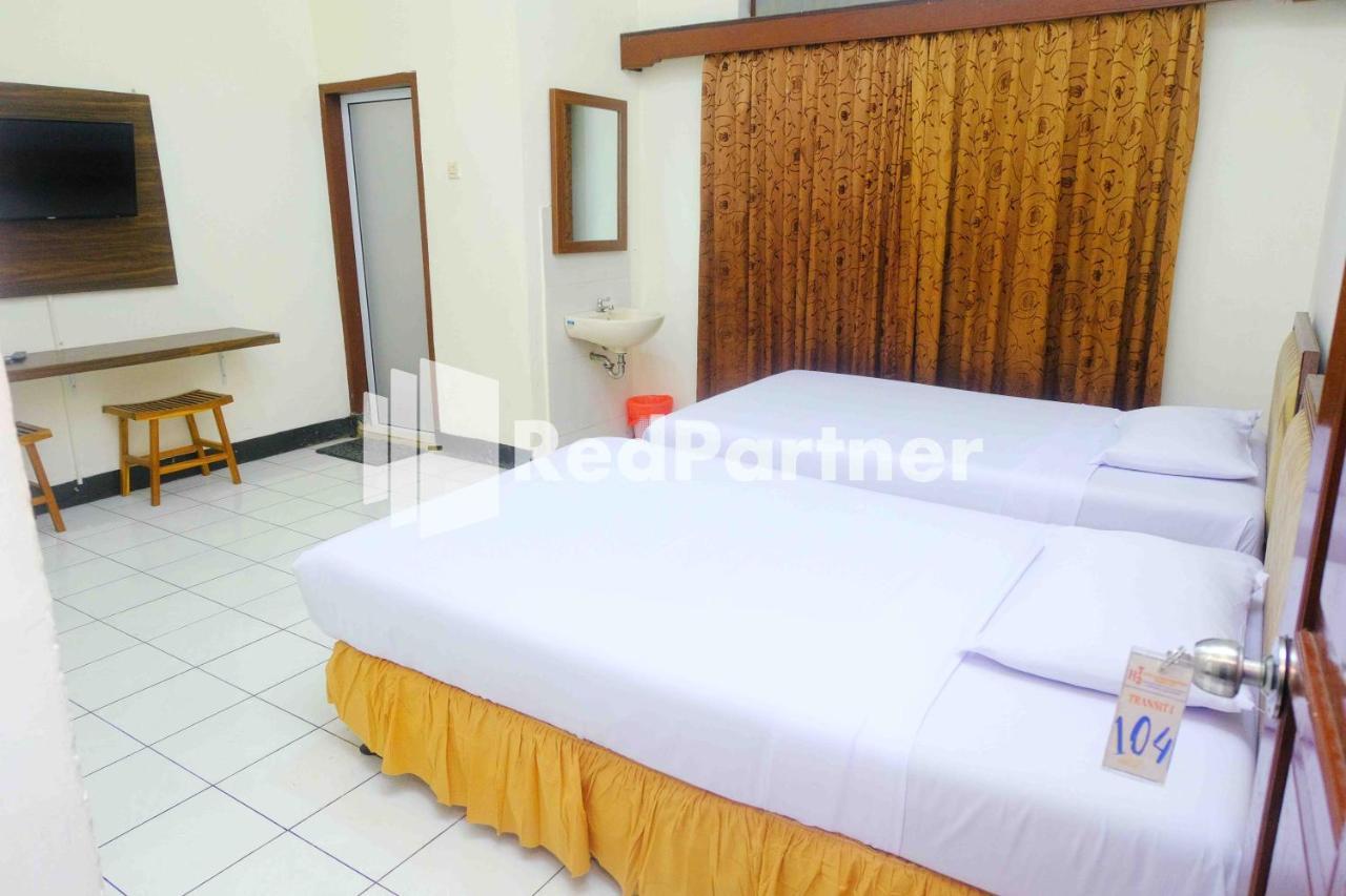 Hotel Transit 1 Makassar Redpartner Exterior foto