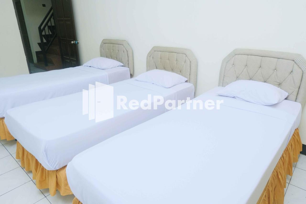 Hotel Transit 1 Makassar Redpartner Exterior foto